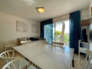 Apartment | Dining - The Apartment in Estartit (Torroella de Montgrí)