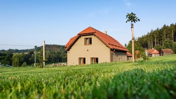 Villa | Garden