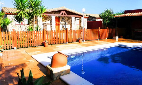 Indoor pool, outdoor pool - House 4 People (Conil de la Frontera)