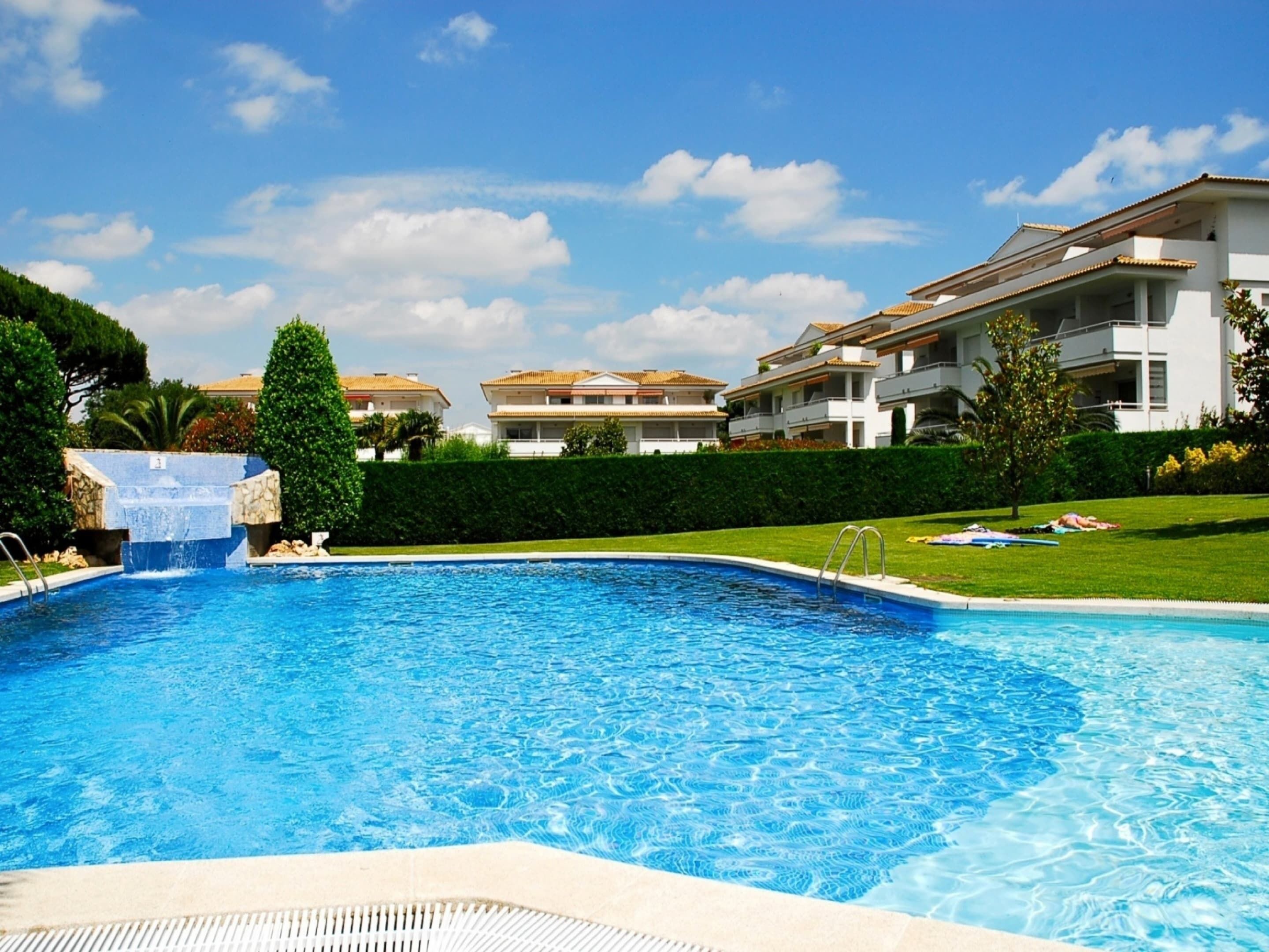 Apartamento | Piscina | Una piscina al aire libre