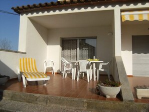 Apartment | Outdoor dining