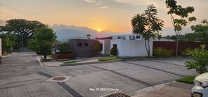 Property grounds - Spacious 3-bedroom bungalow with AC Entire house , WiFi in San Juan Opico. (San Juan Opico)