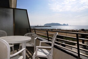 Apartment | Speisen im Freien