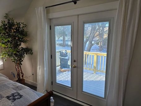 1 bedroom, desk, iron/ironing board, WiFi