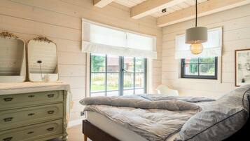 4 bedrooms, individually furnished, iron/ironing board