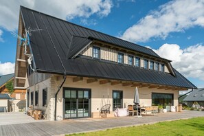 Villa | Exterior