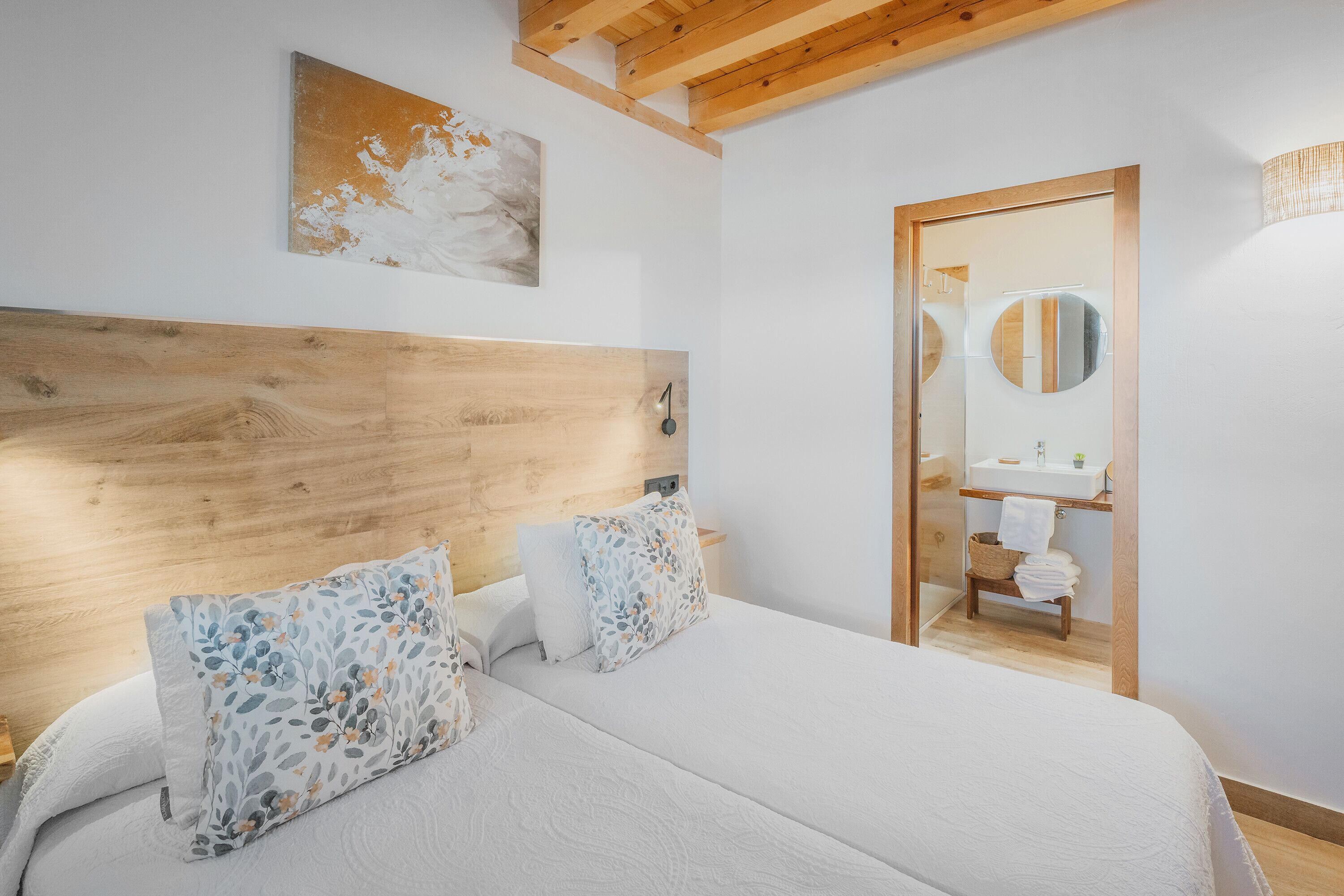 5 habitaciones, wifi gratis y ropa de cama 
