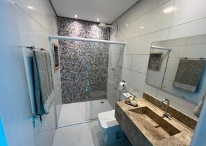 Shower, towels - Bela casa Praia Dos Carneiros 24hr (Tamandaré)