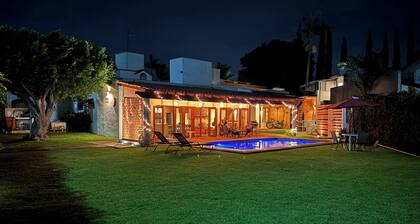Casa en Lomas de Cocoyoc, Alberca, Pet friendly.