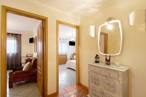 3 bedrooms, iron/ironing board, bed sheets - Apartment 'Xavega' with Sea View, Private Terrace and Balcony (Torreira)