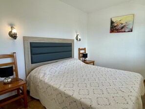 Appartement | 2 chambres, fer et planche à repasser