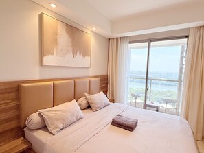 Signature Studio Suite, Balcony, Sea View