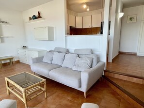 Apartment | Living room - Apartment in Costa Brava Near Sandy Beach (L'Escala)