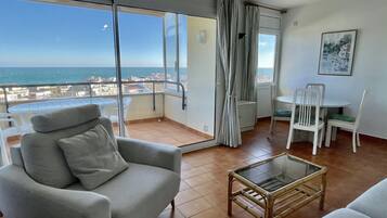 Apartment | Living room