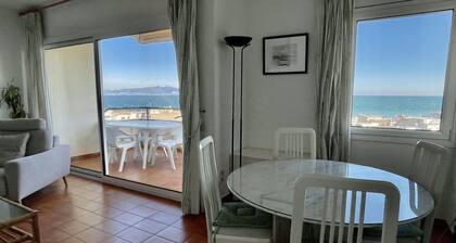 Apartment in Costa Brava Near Sandy Beach