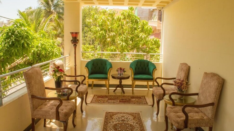 Hotel Blue Sky Clifton