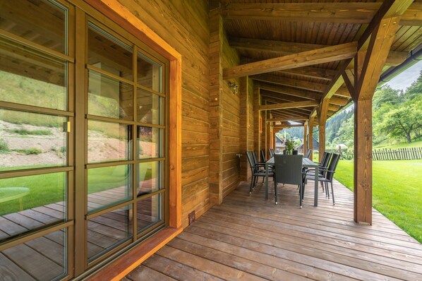 Villa | Speisen im Freien