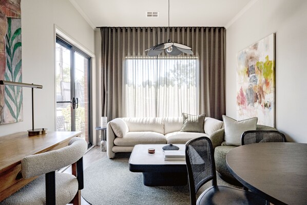 Smart TV, fireplace, books