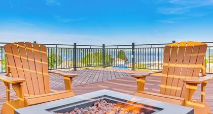 1 Block to Lake City Marina: Condo w/ Rooftop Deck