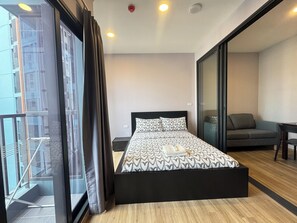 Basic Apartment, Balcony