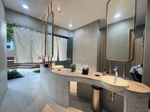 Basic Apartment, Balcony - The Stage Mindscape Ratchada-Huai Khwang (Bangkok)