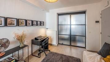 3 chambres, bureau, espace de travail pour ordinateur portable