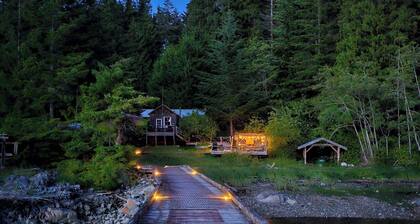 Surge Sunsets - an ocean front off-the-grid getaway!