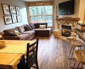 TV connectée, cheminée