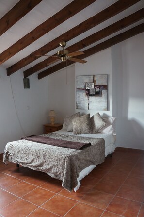 2 sovrum, strykjärn/strykbräda, wi-fi och sängkläder