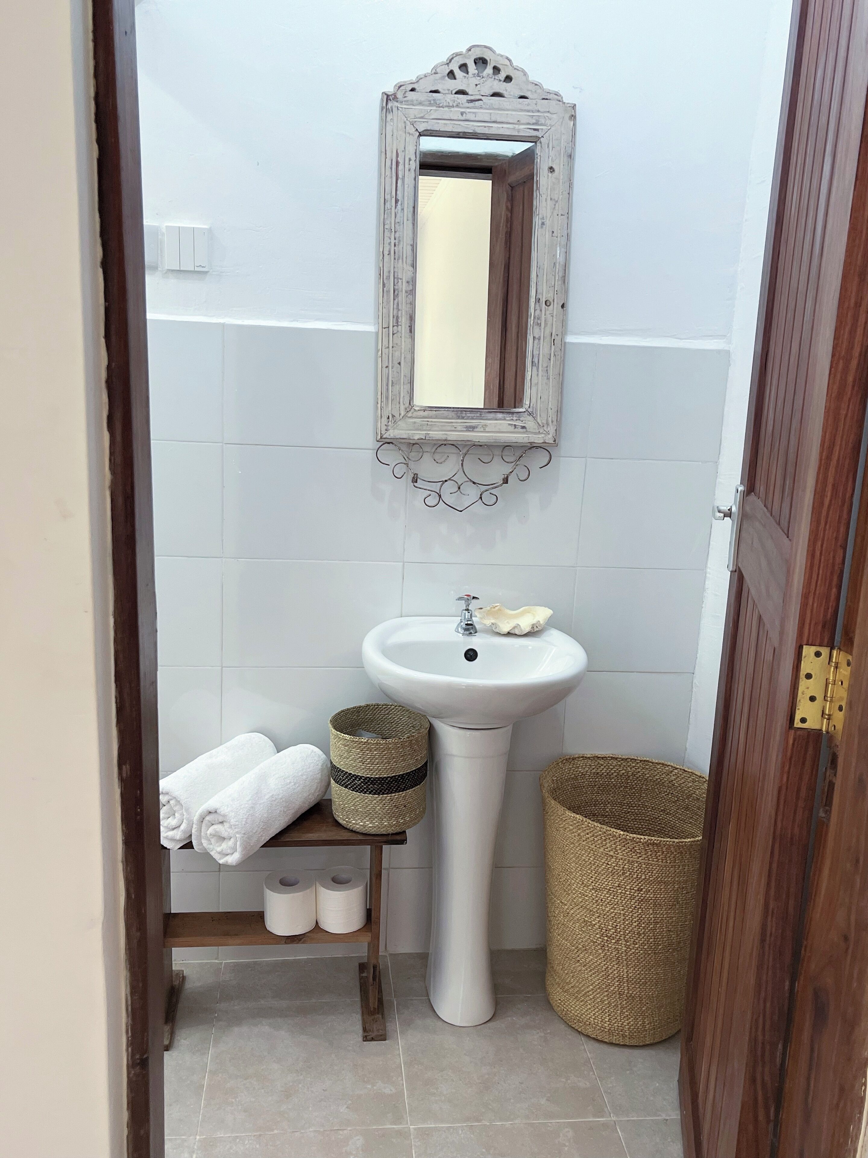 Towels, soap, toilet paper