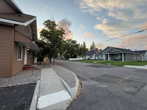 Exterior - Quiet 2BR Condo Near Downtown (Spokane)