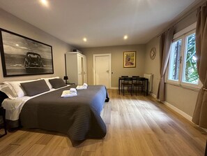 1 bedroom, iron/ironing board, travel crib, WiFi - Garden Flat by Vatican Walls (Roma)