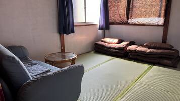 Basic Triple Room | Free WiFi
