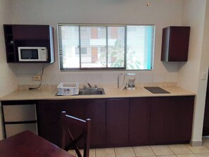 微波爐、咖啡機/沖茶器