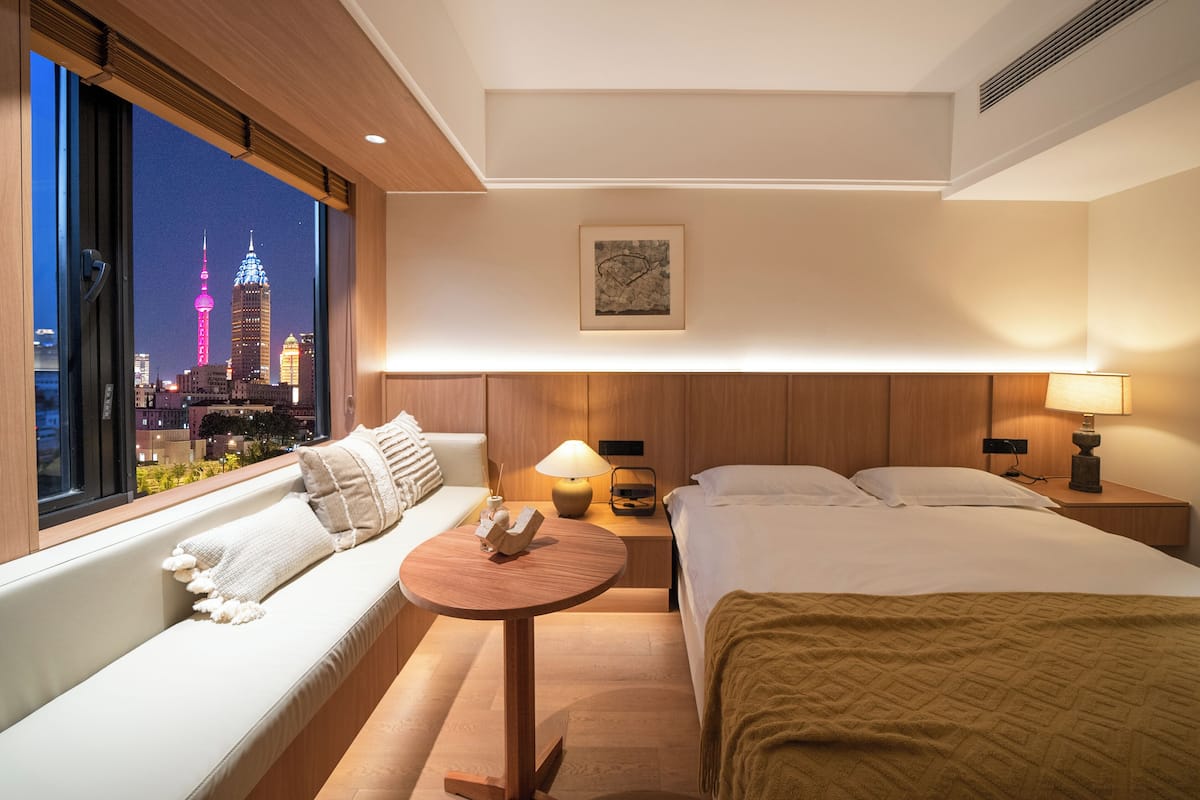 Standard Double Room, City View | Desk, free WiFi