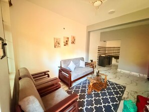 Luxury Apartment | Living area | LCD TV - The Village Harmony by Red Rose (Canacona)
