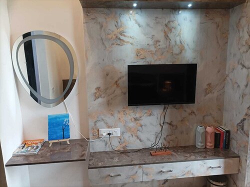 "Modern Apartment Near Expo Mart & Knowledge Park, Greater Noida 