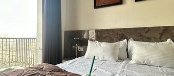 "Modern Apartment Near Expo Mart & Knowledge Park, Greater Noida 