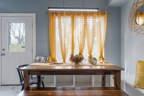 Dining - Madison's Masterpiece in Downtown Tulsa-Sleeps 6 (Tulsa)