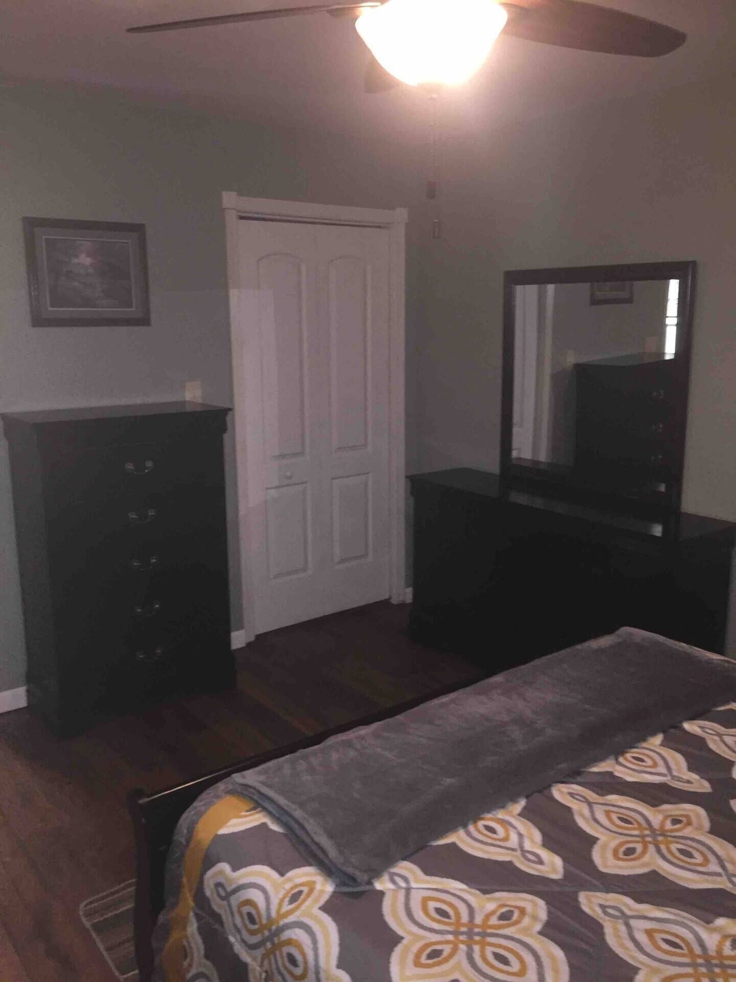 2 bedrooms, bed sheets