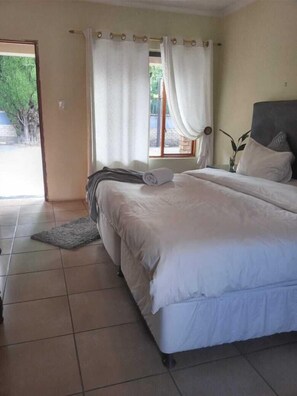 Room - Lens (Benoni)