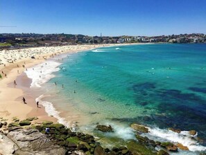 Beach - Peaceful 1-BHK in a Villa in Candolim with Green Nature & River for a 2 (Candolim)