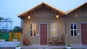 奢華客房, 泳池景觀 | 書桌、筆電工作空間、免費無線上網
