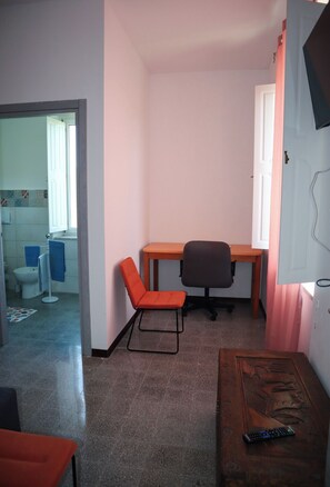 Interior - CIMORELLI HOLIDAY HOME SURROUNDED BY OLIVE TREES IN THE VENAFRO PLAIN (Molise)