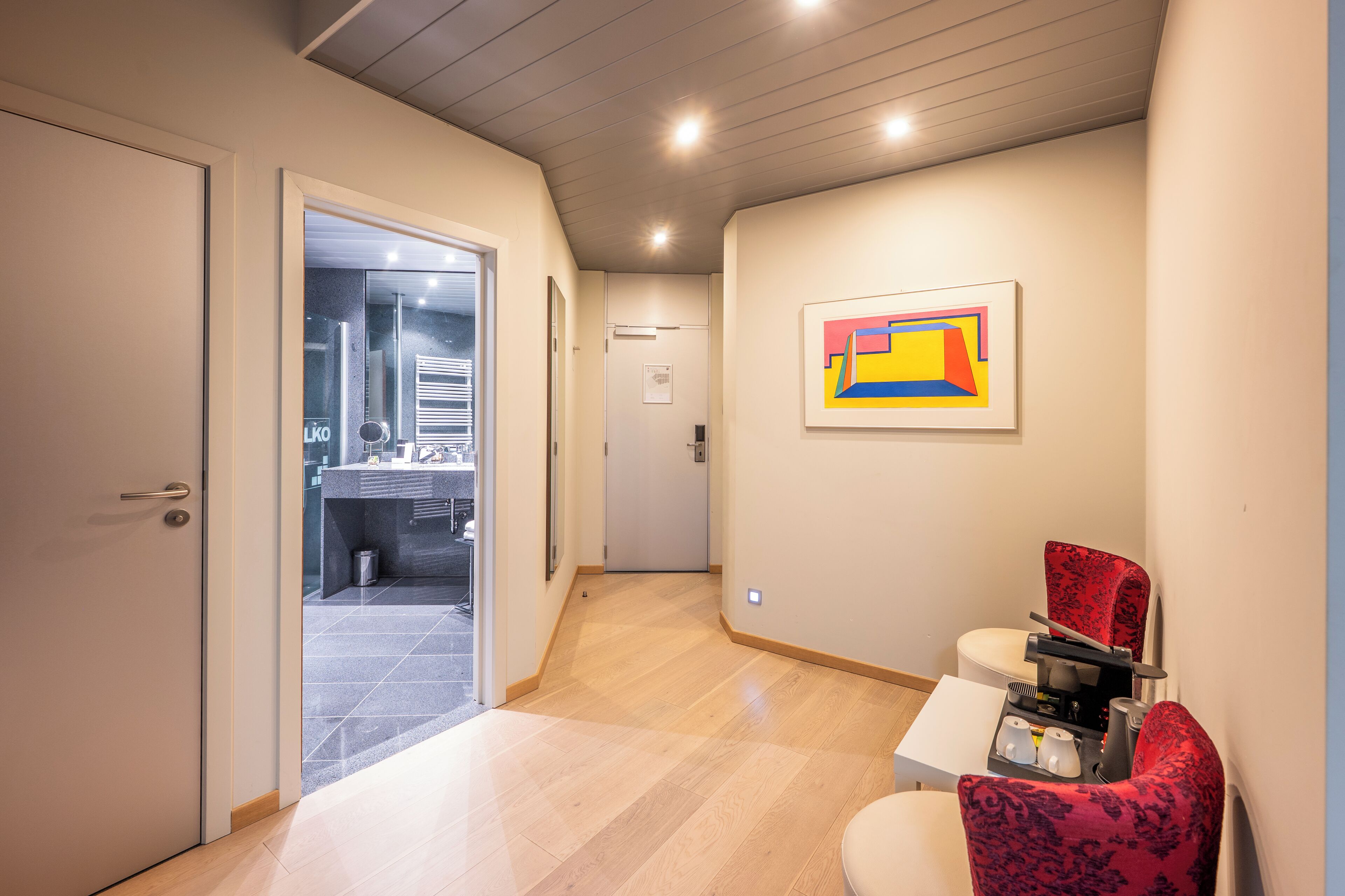 Deluxe Twin kamer | Luxe beddengoed, een bureau, een laptopwerkplek