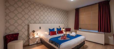 Premium Room | Living area | 30-cm Smart TV with digital channels