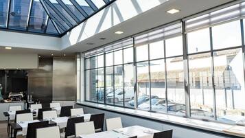 Esmorzar diari d'estil bufet (19.50 EUR per persona)