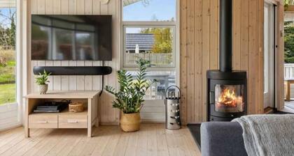 Cozy and well-maintained holiday home