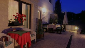 Apartamento Confort, vistas al jardín | Terraza o patio