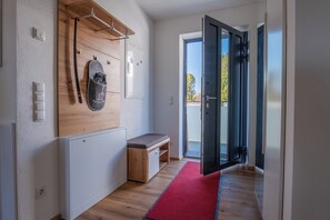 Interior - Dießen, Ammersee-Nest, new, bright, 90sqm, 2 bedrooms, balcony, parking spaces, premium (Dießen am Ammersee)